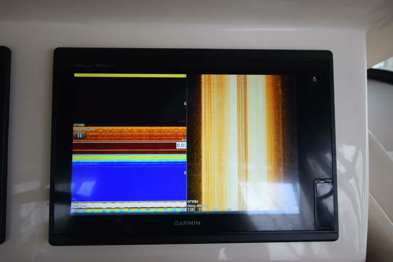 Slide: The Image of Grady-White Express 330 2016 - 4512910