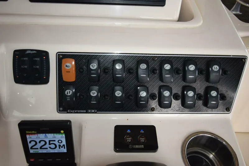 Slide: The Image of Grady-White Express 330 2016 - 4512908