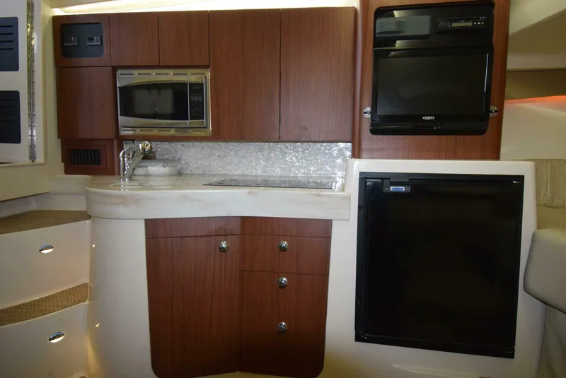 Slide: The Image of Grady-White Express 330 2016 - 4512938