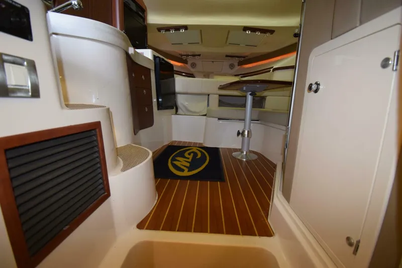 Slide: The Image of Grady-White Express 330 2016 - 4512921