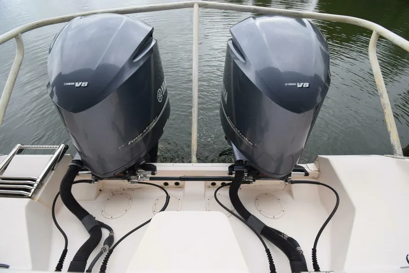 Slide: The Image of Grady-White Express 330 2016 - 4512883