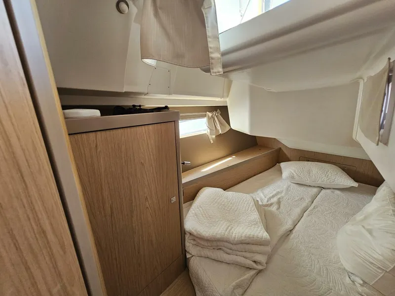 Slide: The Image of 2017 Beneteau Oceanis 45 Aft Cabin - 4502709