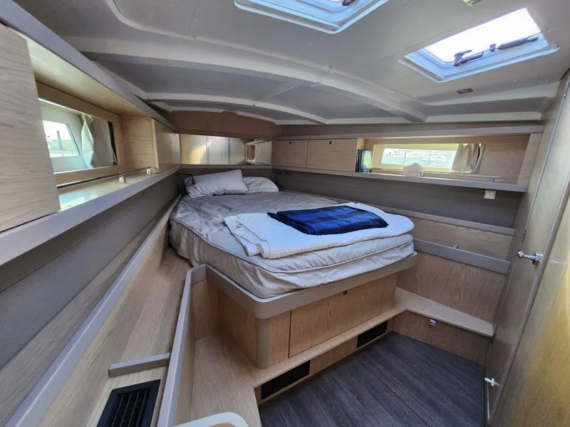 Slide: The Image of 2017 Beneteau Oceanis 45 Master Cabin - 4502744