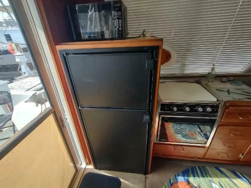 Slide: The Image of Tollycraft 34 Sport Sedan 1988 - 4483037