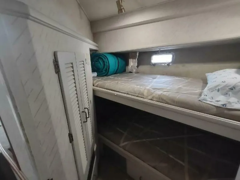 Slide: The Image of Tollycraft 34 Sport Sedan 1988 - 4483050