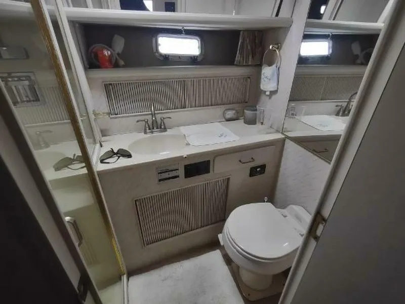 Slide: The Image of Tollycraft 34 Sport Sedan 1988 - 4483052