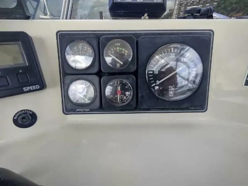 Slide: The Image of Tollycraft 34 Sport Sedan 1988 - 4483069