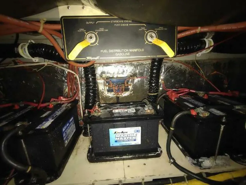 Slide: The Image of Tollycraft 34 Sport Sedan 1988 - 4483077