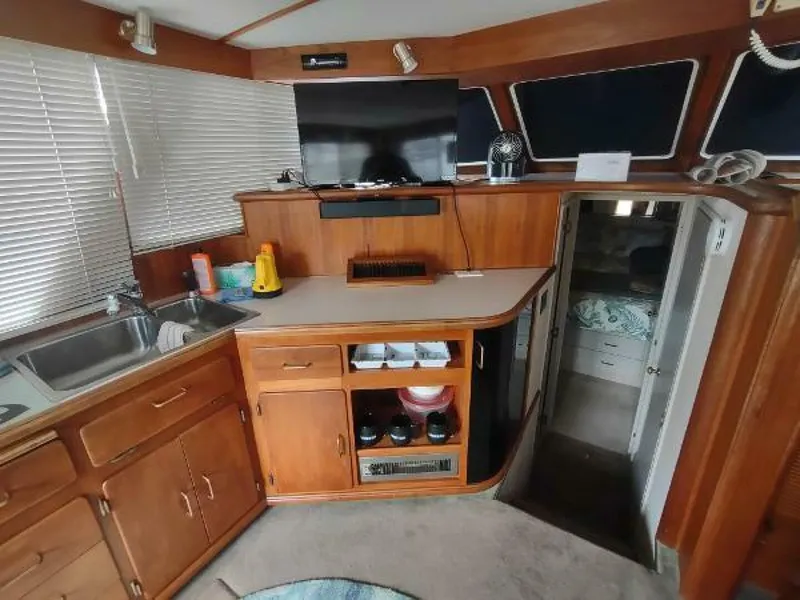 Slide: The Image of Tollycraft 34 Sport Sedan 1988 - 4483033