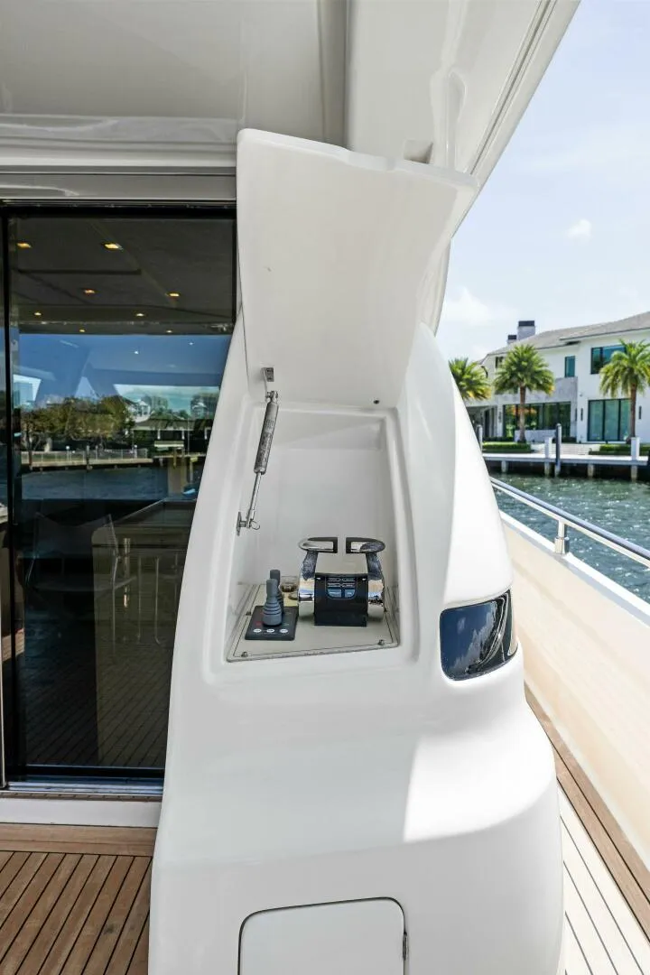 Slide: The Image of Ferretti Yachts 690 2015 - 5189512