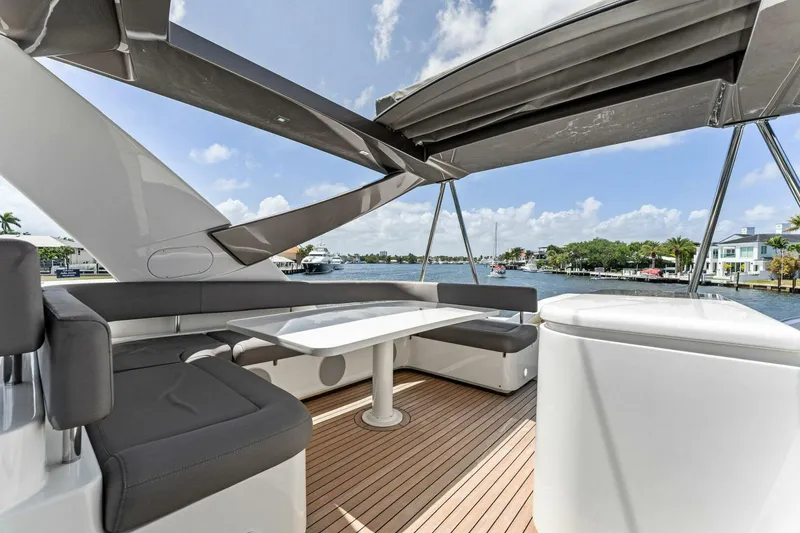 Slide: The Image of Ferretti Yachts 690 2015 - 5189518