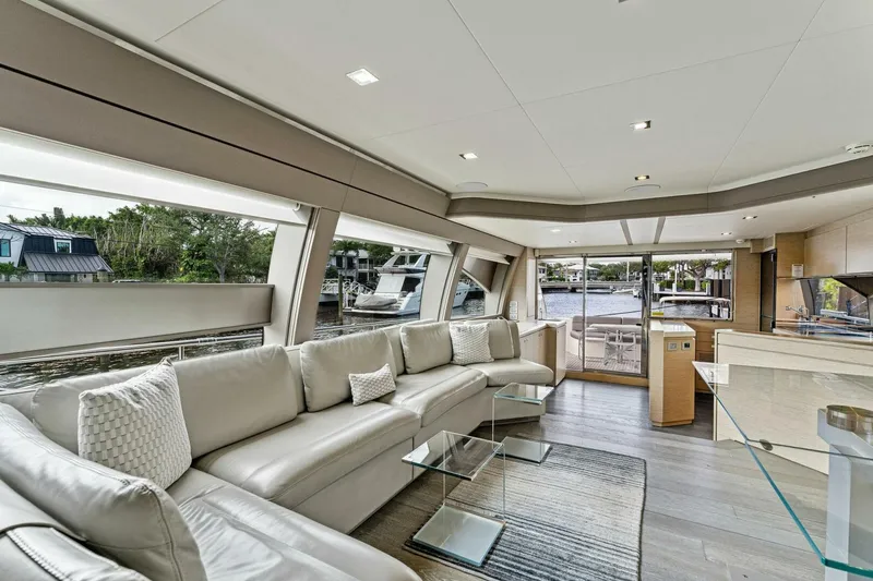 Slide: The Image of Ferretti Yachts 690 2015 - 5189541