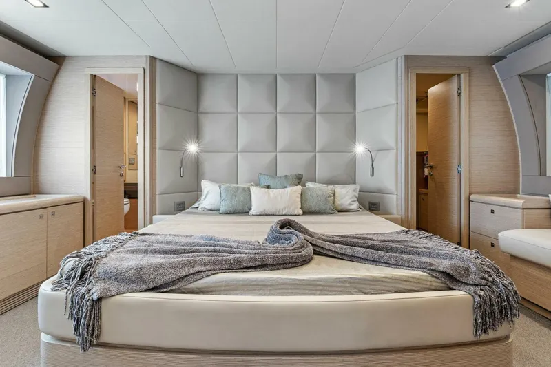 Slide: The Image of Ferretti Yachts 690 2015 - 5189557