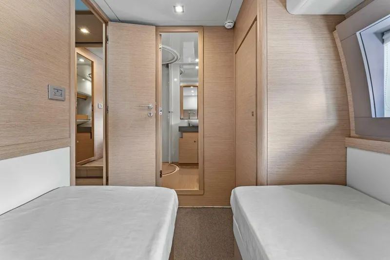 Slide: The Image of Ferretti Yachts 690 2015 - 5189569