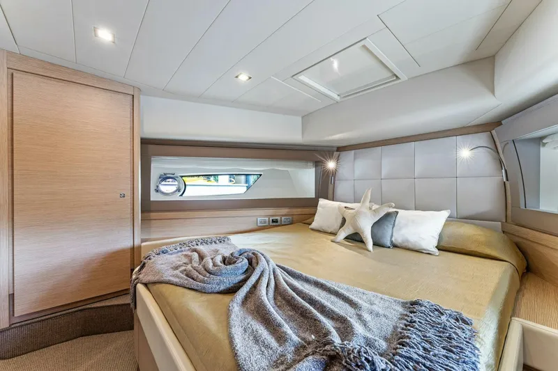 Slide: The Image of Ferretti Yachts 690 2015 - 5189572