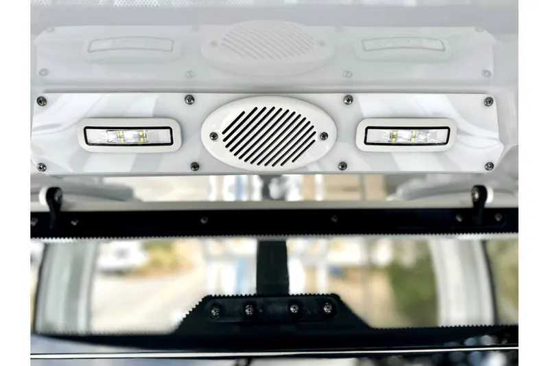 Slide: The Image of Tidewater 3100 CAROLINA BAY 2024 - 10