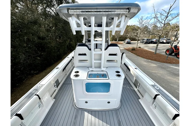 Slide: The Image of Tidewater 3100 CAROLINA BAY 2024 - 4
