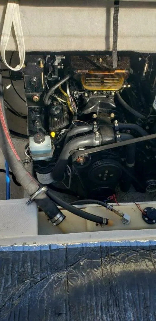 Slide: The Image of Maxum 2400 SCR 2004 - 4485764