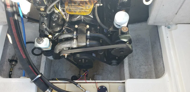 Slide: The Image of Maxum 2400 SCR 2004 - 4485748