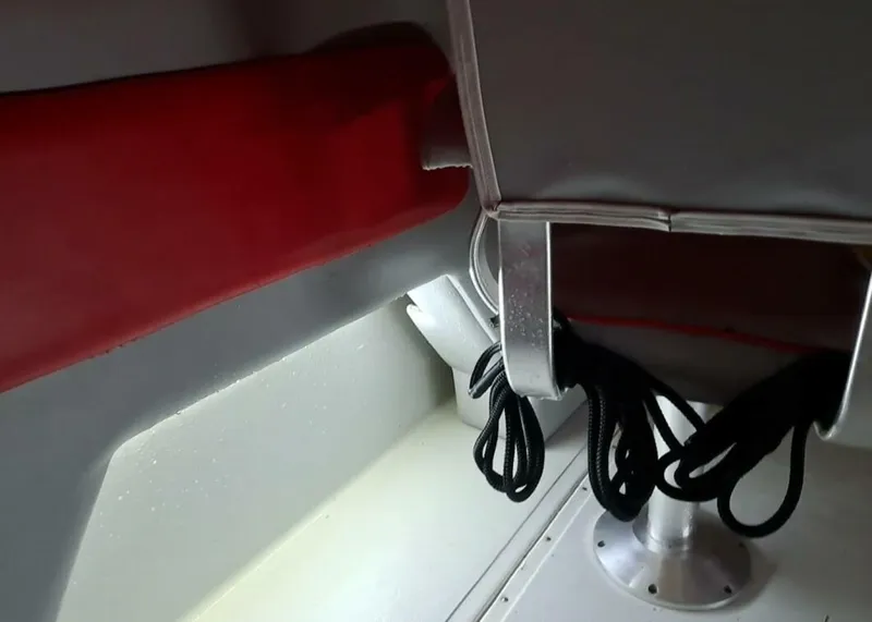 Slide: The Image of Boston Whaler Temptation 2200 1988 - 4486570