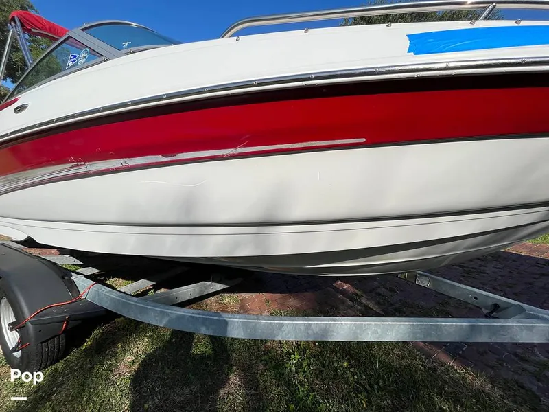 Slide: The Image of Crownline Boats 200LS 2008 - 10476033