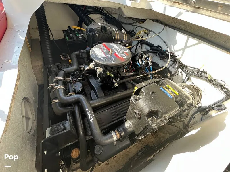 Slide: The Image of Crownline Boats 200LS 2008 - 10476227