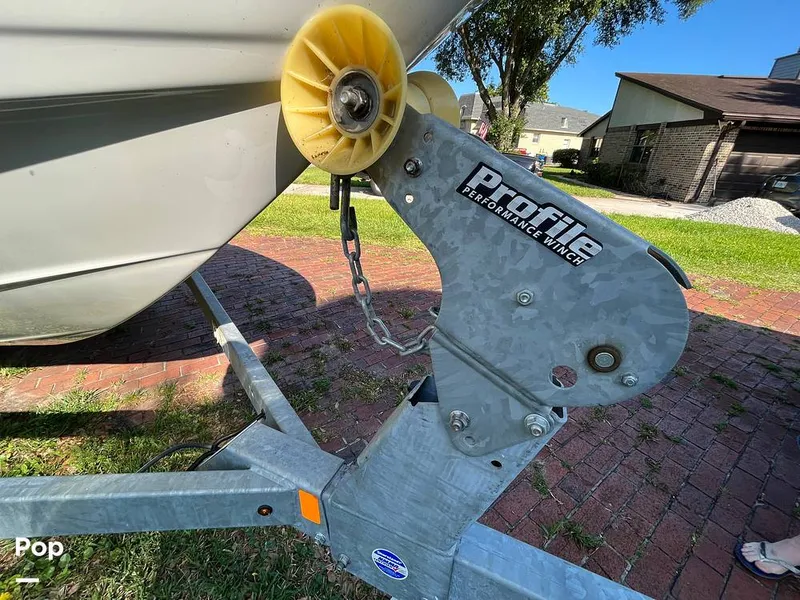 Slide: The Image of Crownline Boats 200LS 2008 - 10475954