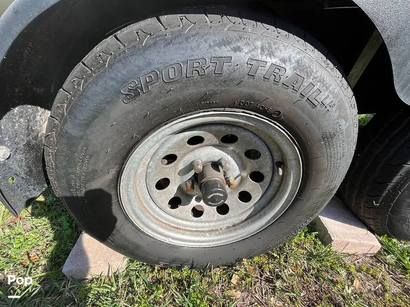 Slide: The Image of Crownline Boats 200LS 2008 - 10475981