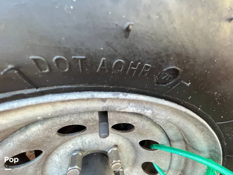 Slide: The Image of Crownline Boats 200LS 2008 - 10476018