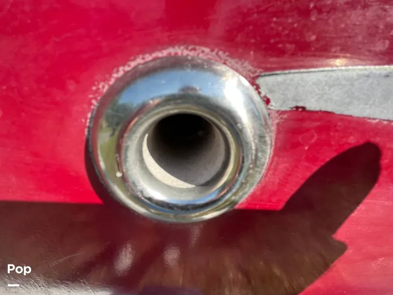 Slide: The Image of Crownline Boats 200LS 2008 - 10476085