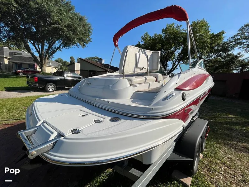 Slide: The Image of Crownline Boats 200LS 2008 - 10476087