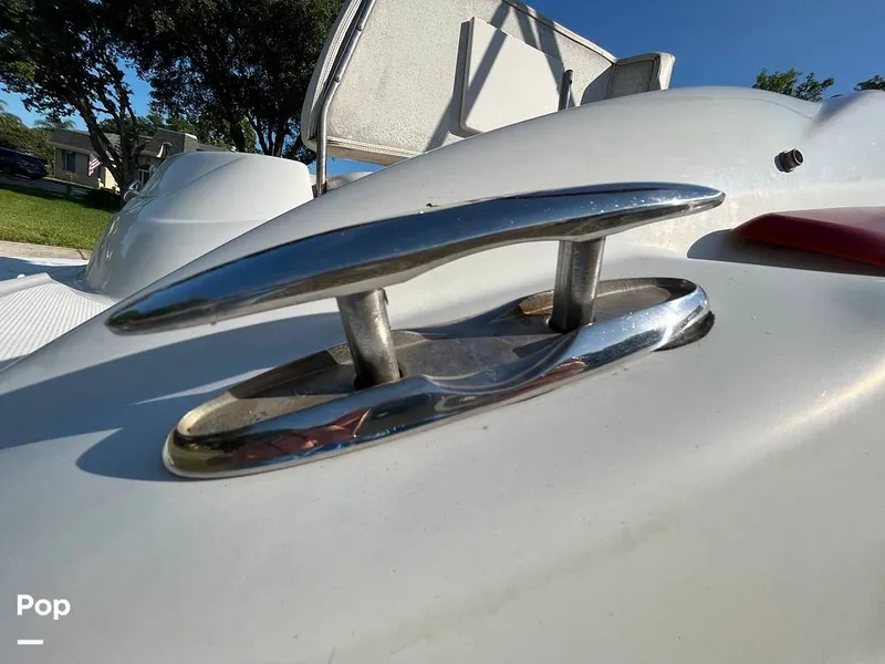 Slide: The Image of Crownline Boats 200LS 2008 - 10476088