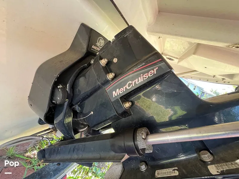 Slide: The Image of Crownline Boats 200LS 2008 - 10476112