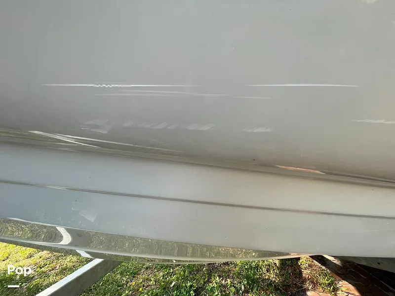 Slide: The Image of Crownline Boats 200LS 2008 - 10476141