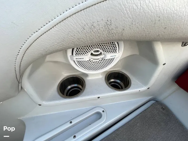 Slide: The Image of Crownline Boats 200LS 2008 - 10476170