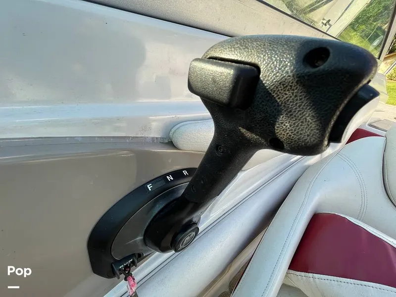 Slide: The Image of Crownline Boats 200LS 2008 - 10476174