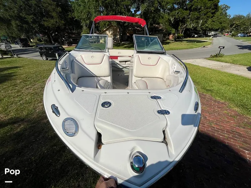 Slide: The Image of Crownline Boats 200LS 2008 - 10475950
