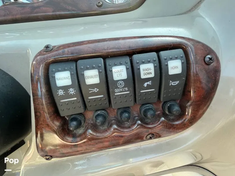 Slide: The Image of Crownline Boats 200LS 2008 - 10476179