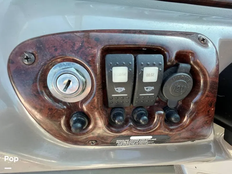 Slide: The Image of Crownline Boats 200LS 2008 - 10476180