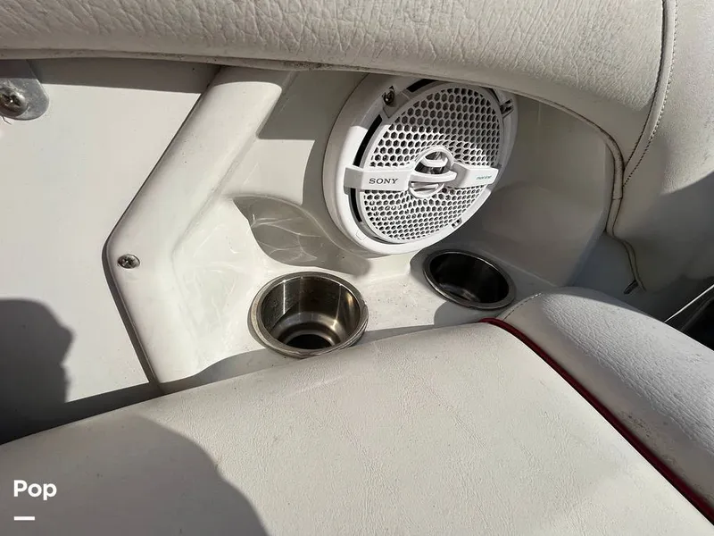 Slide: The Image of Crownline Boats 200LS 2008 - 10476195