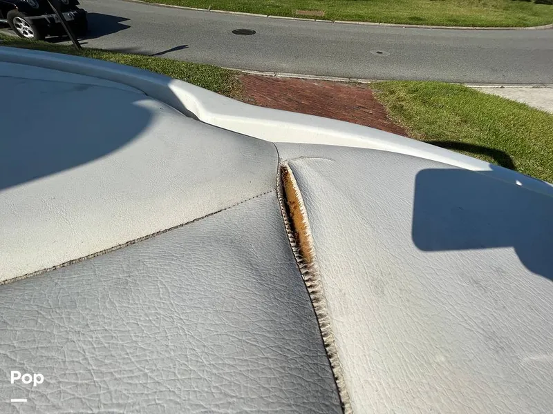 Slide: The Image of Crownline Boats 200LS 2008 - 10476197