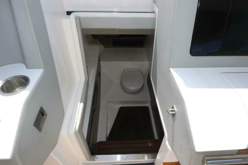 Slide: The Image of Regal LX36 2022 - 4487320