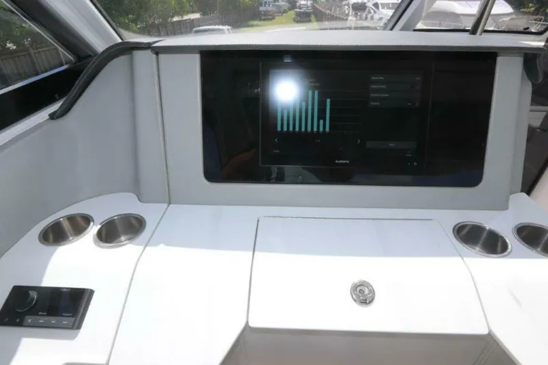 Slide: The Image of Regal LX36 2022 - 4487310