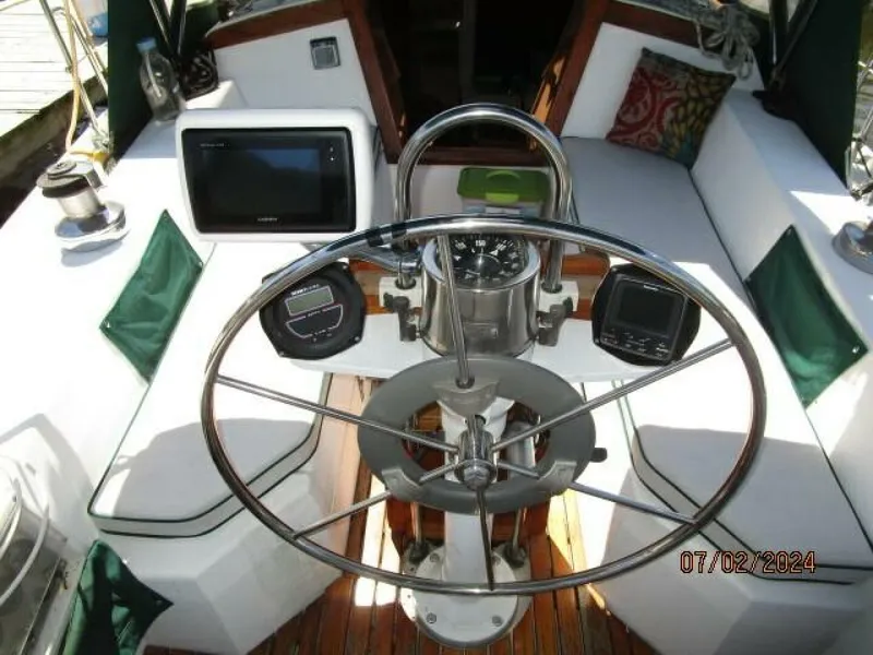 Slide: The Image of 34' Catalina cockpit helm - 4489803