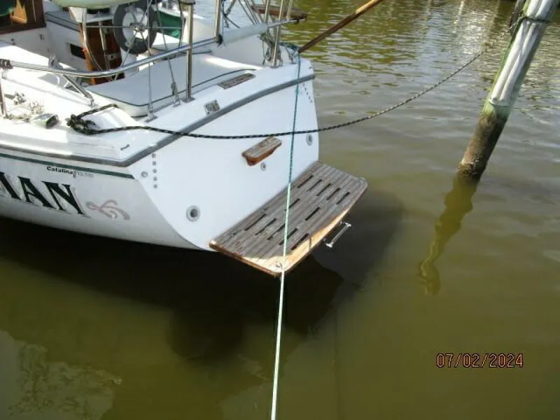 Slide: The Image of 34' Catalina swimplatform1 - 4489836