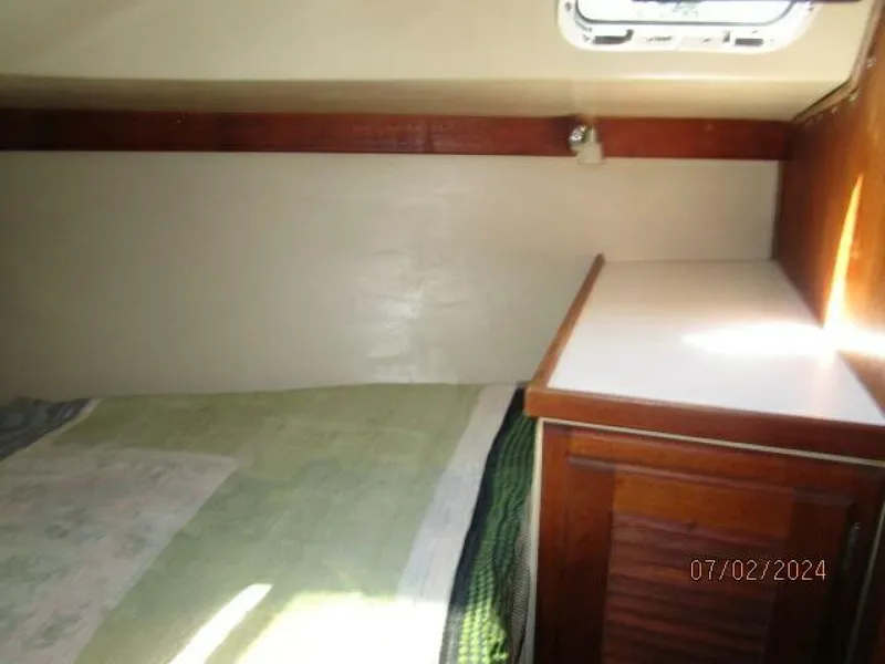 Slide: The Image of 34' Catalina forward stateroom starboard - 4489810