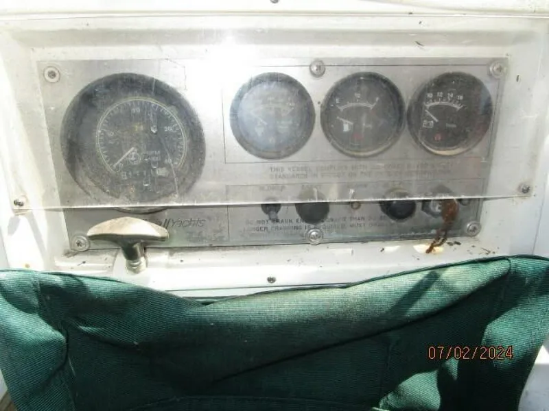 Slide: The Image of 34' Catalina cockpit auxiliary panel - 4489801