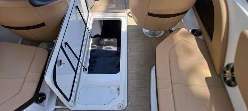 Slide: The Image of Sea Ray SPX 230 OB 2019 - 4492084