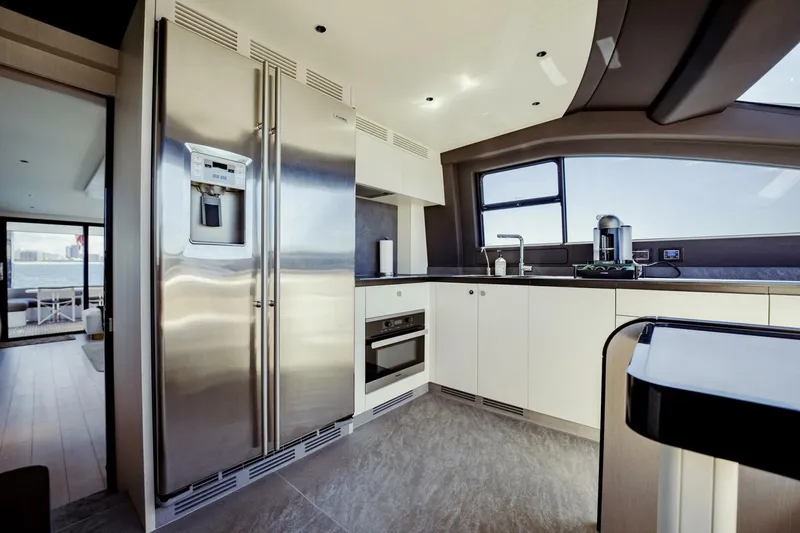 Slide: The Image of Azimut 78 Flybridge 2020 - 5847366