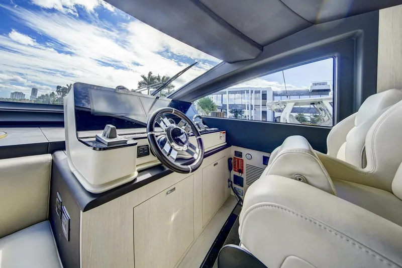 Slide: The Image of Azimut 78 Flybridge 2020 - 5847370